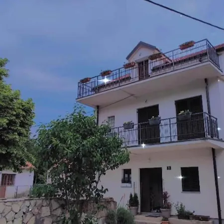 And Mare Vrlika - Double Bedroom With Terrace And External Kitchenette